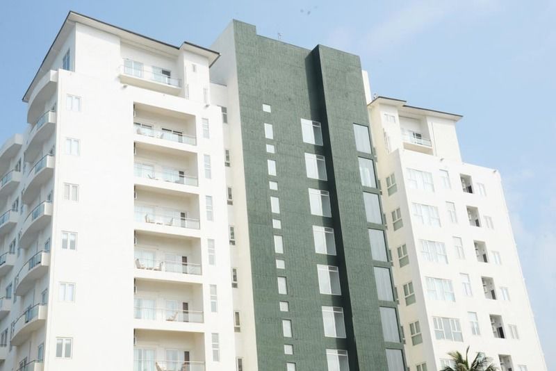 โอเชียน เอดจ์ สวีท แอนด์ โฮเทล โคลอมโบ Hotel ภายนอก รูปภาพ