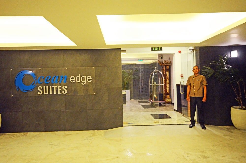 โอเชียน เอดจ์ สวีท แอนด์ โฮเทล โคลอมโบ Hotel ภายนอก รูปภาพ