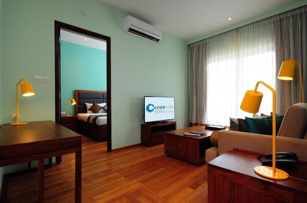 โอเชียน เอดจ์ สวีท แอนด์ โฮเทล โคลอมโบ Hotel ภายนอก รูปภาพ